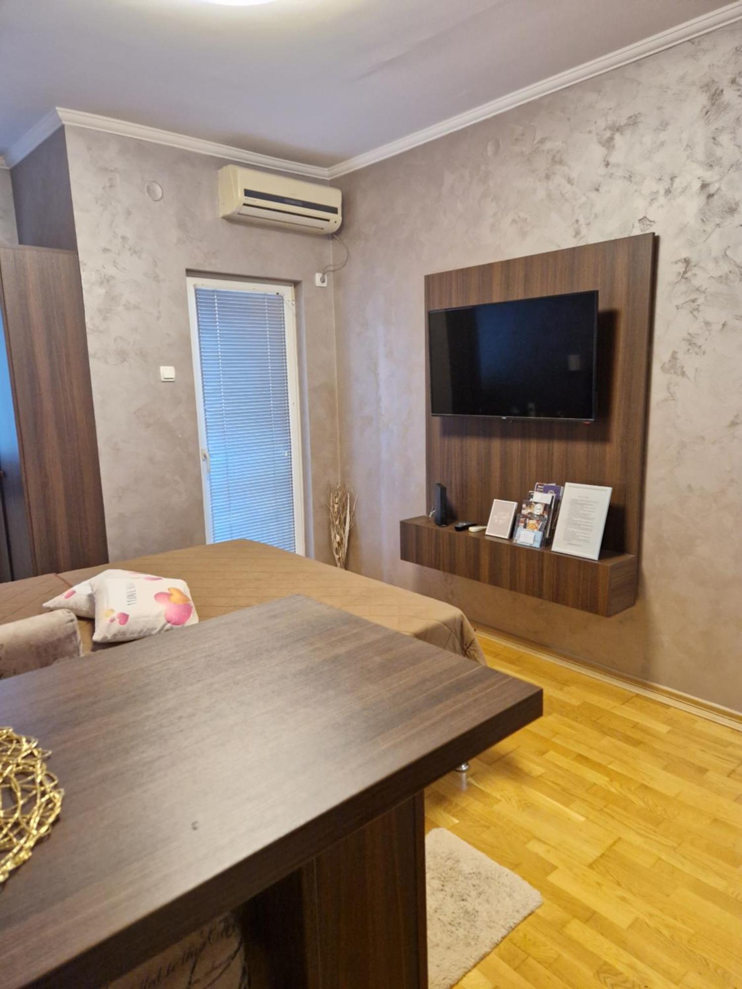 Apartman Studio DIAMOND Subotica Esterno foto