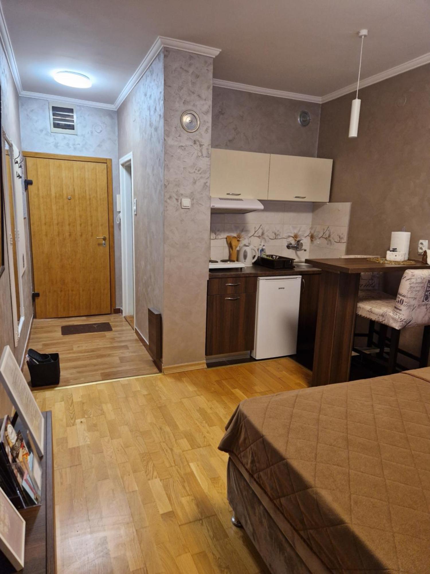 Apartman Studio DIAMOND Subotica Esterno foto